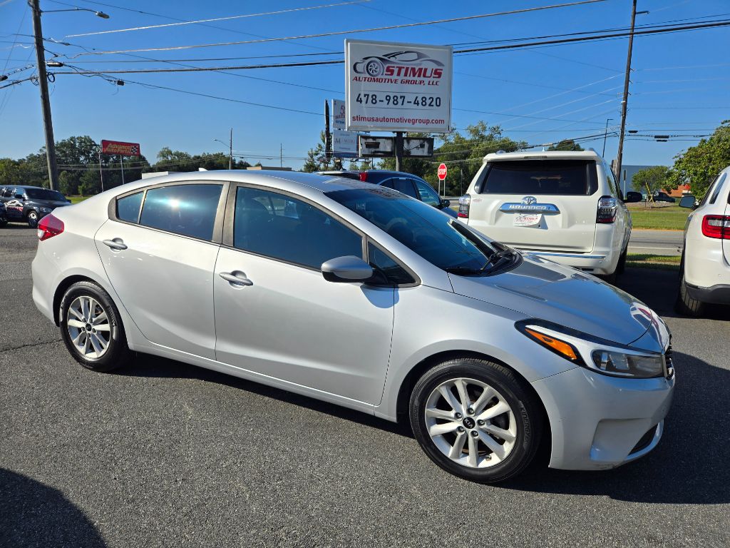 2017 Kia Forte LX's photo