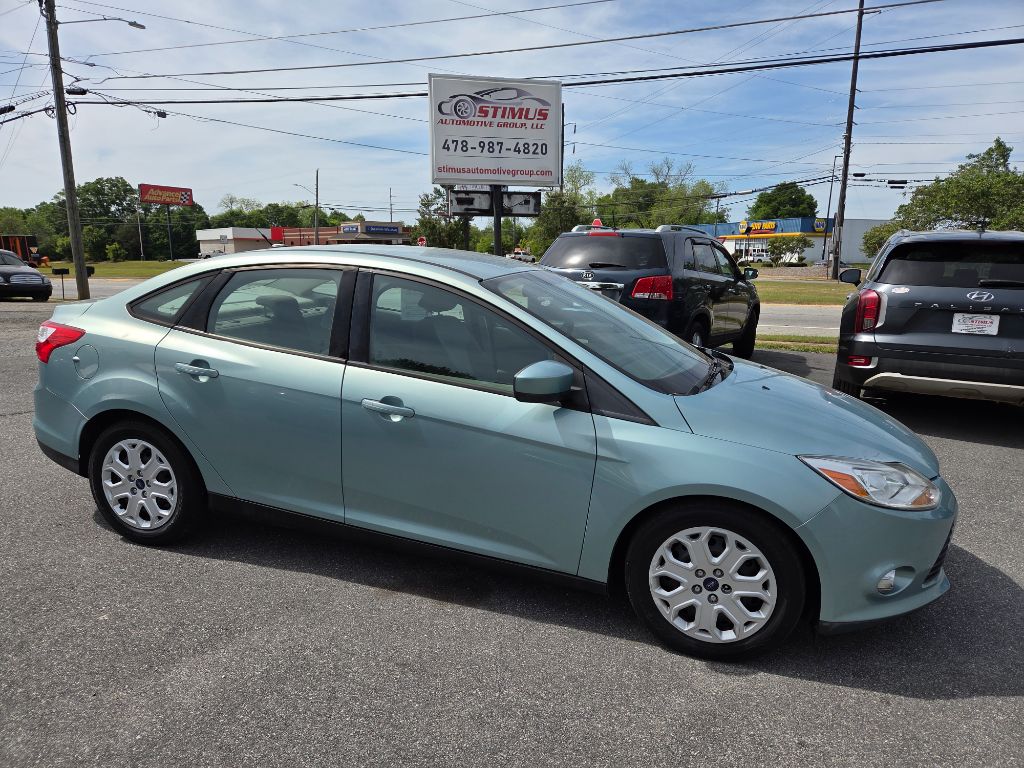 2012 Ford Focus Sedan SE's photo