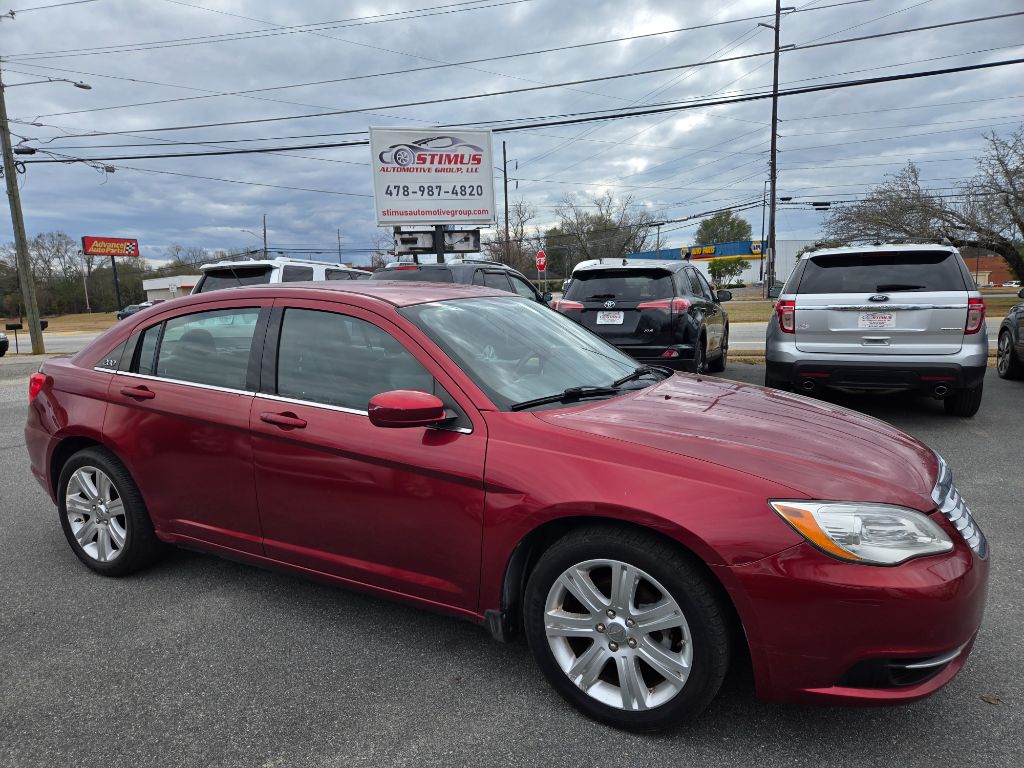 2013 Chrysler 200 Touring's photo